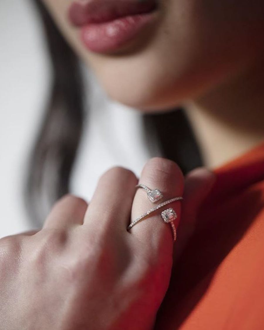 WHICH DIAMOND? NATURAL OR LAB-GROWN?