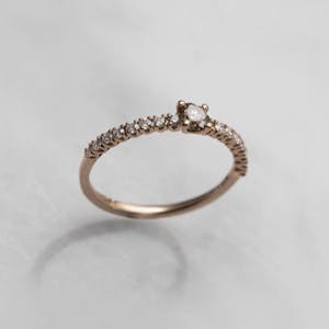 Elba pavé rosé on white