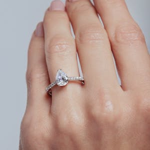 Paris pavé pear hand WG