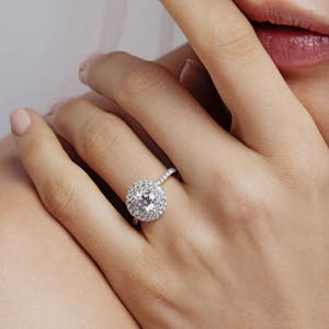 St Tropez double pavé round hand PG