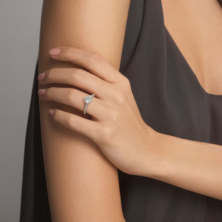 Stack Pavé Round model WG