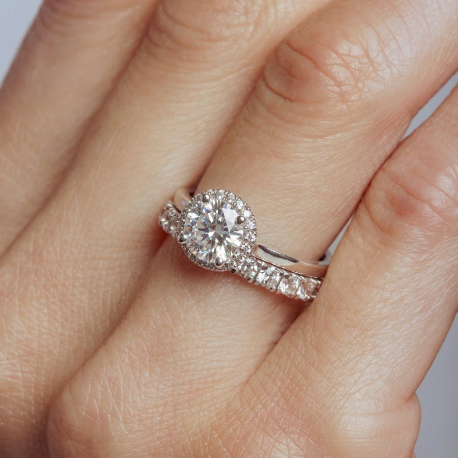 Stack crown pavé round hand stack WG