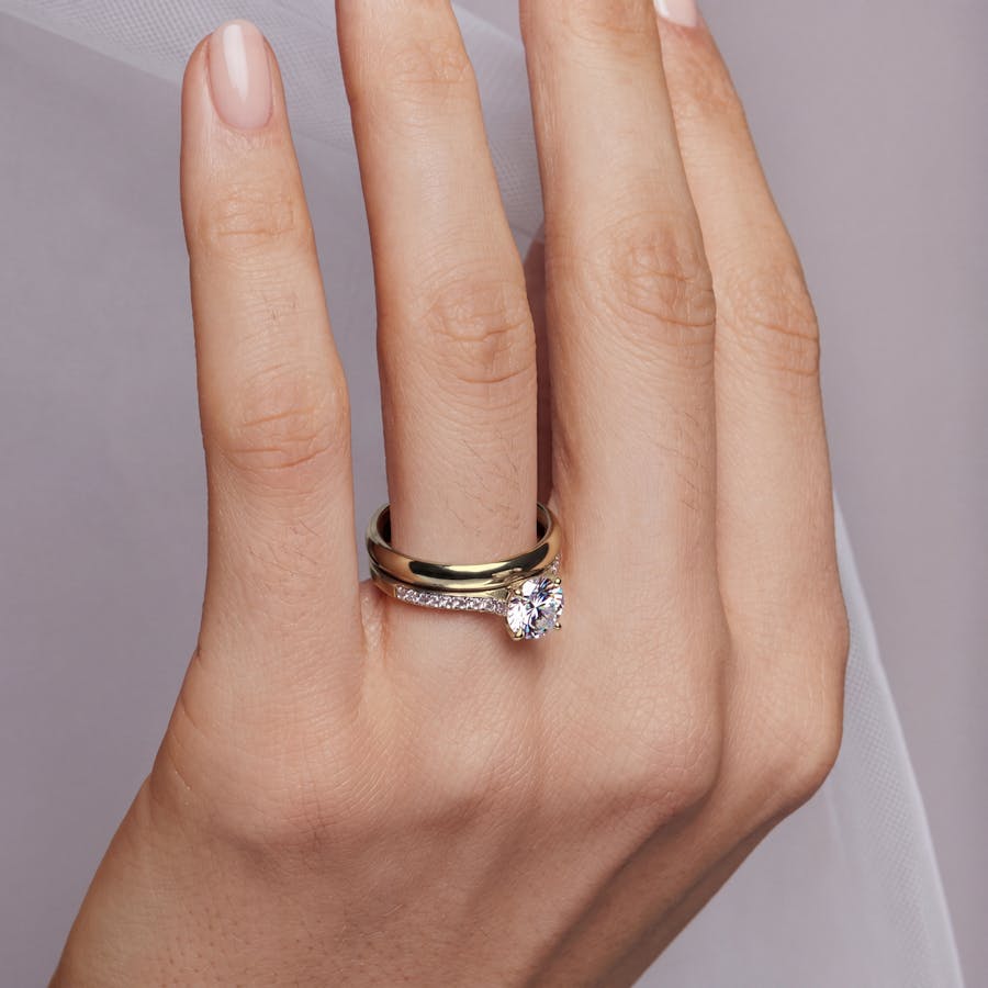 Stack pavé round hand stack YG