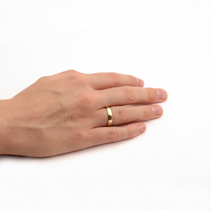 Amour 4 0mm yg matte cms