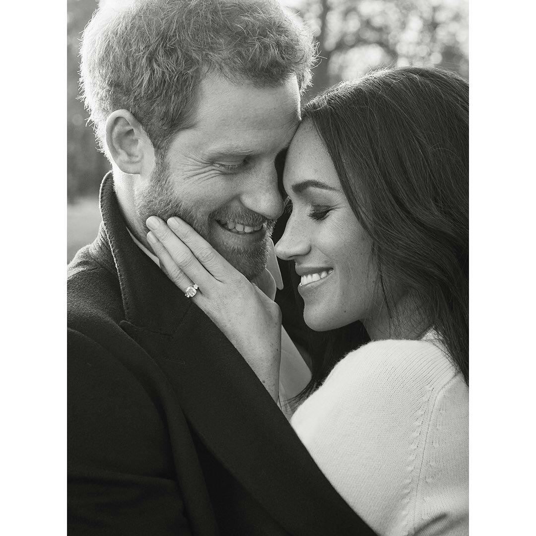 Meghan changed her engagement ring! | Meghan markle engagement ring, Royal engagement  rings, Three stone engagement rings