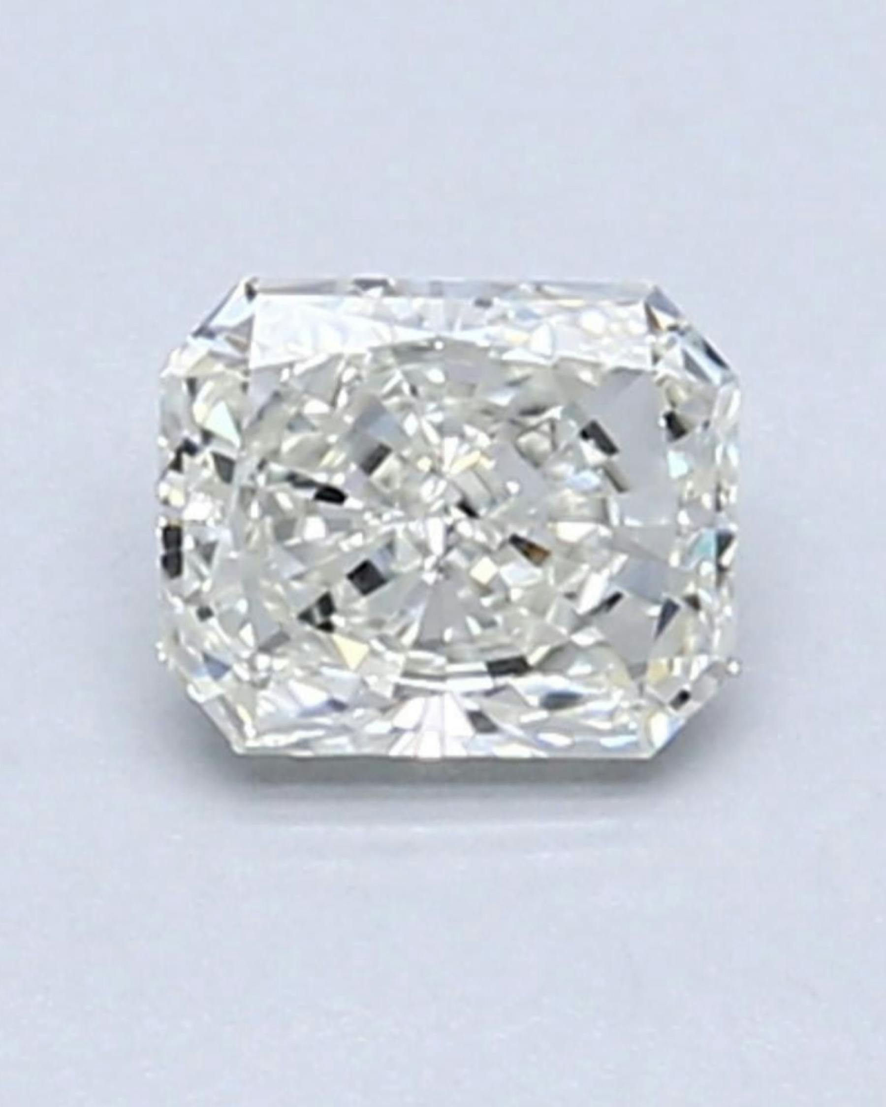 Radiant cut diamond square