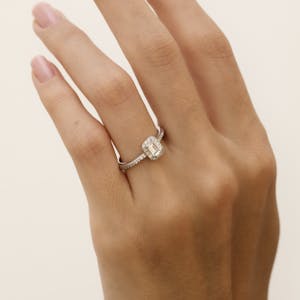 Rome full pave emerald 2