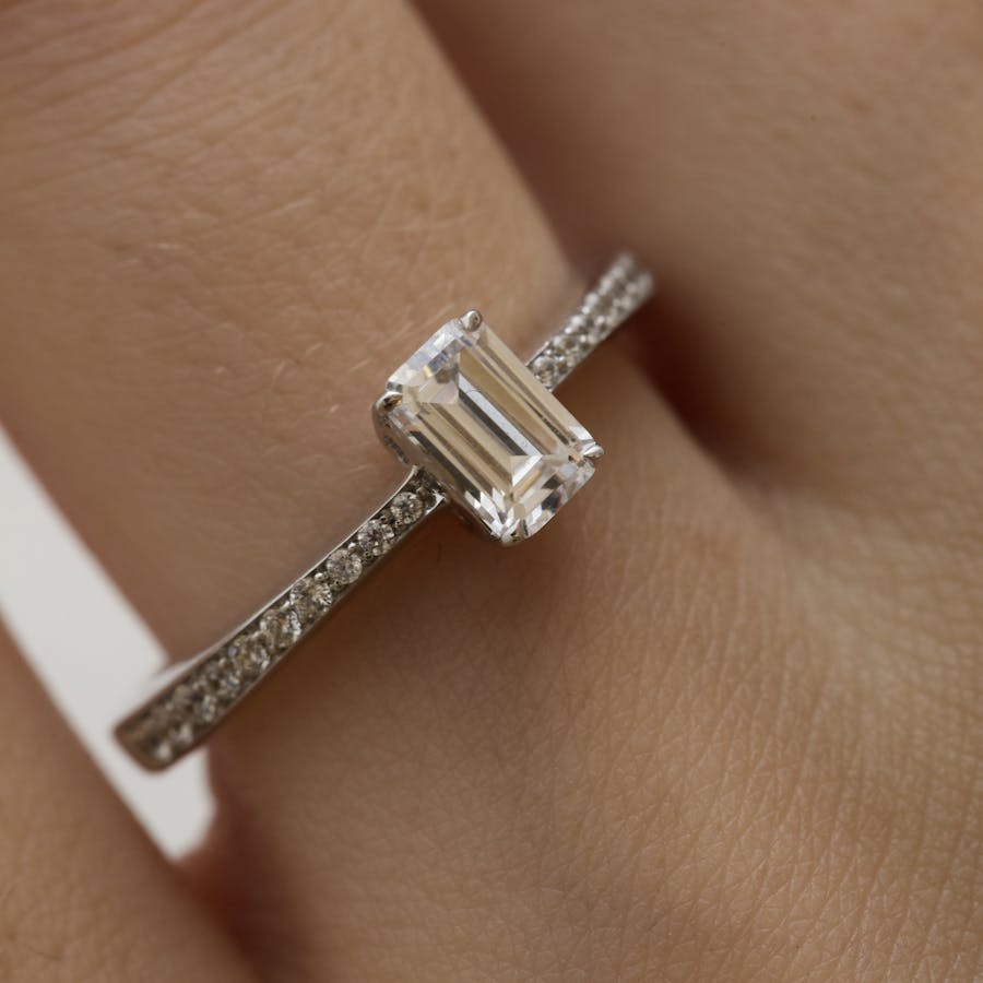 Rome pave emerald 1