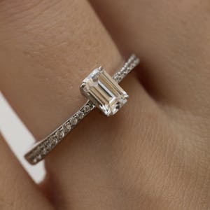 Rome pave emerald 1
