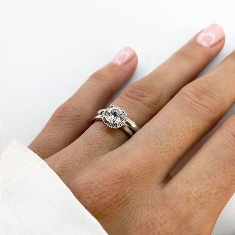 Stack crown pave caresse 2 square