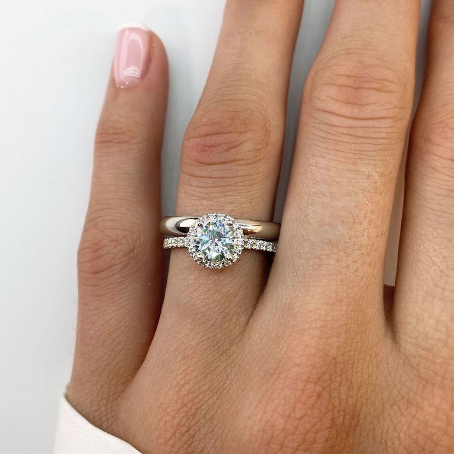 Stack full pave caresse 1 square