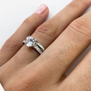 Stack pave caresse 2 square