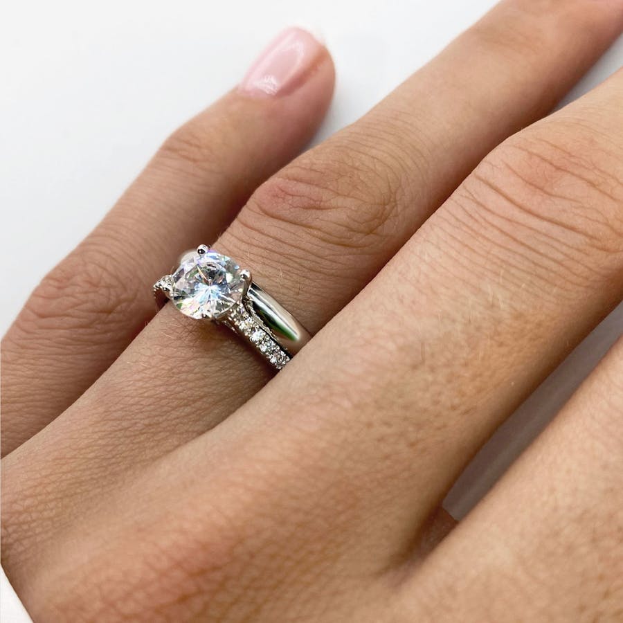 Stack pave caresse 2 square