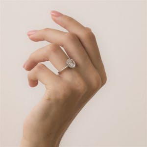 Venice crown pave oval 2