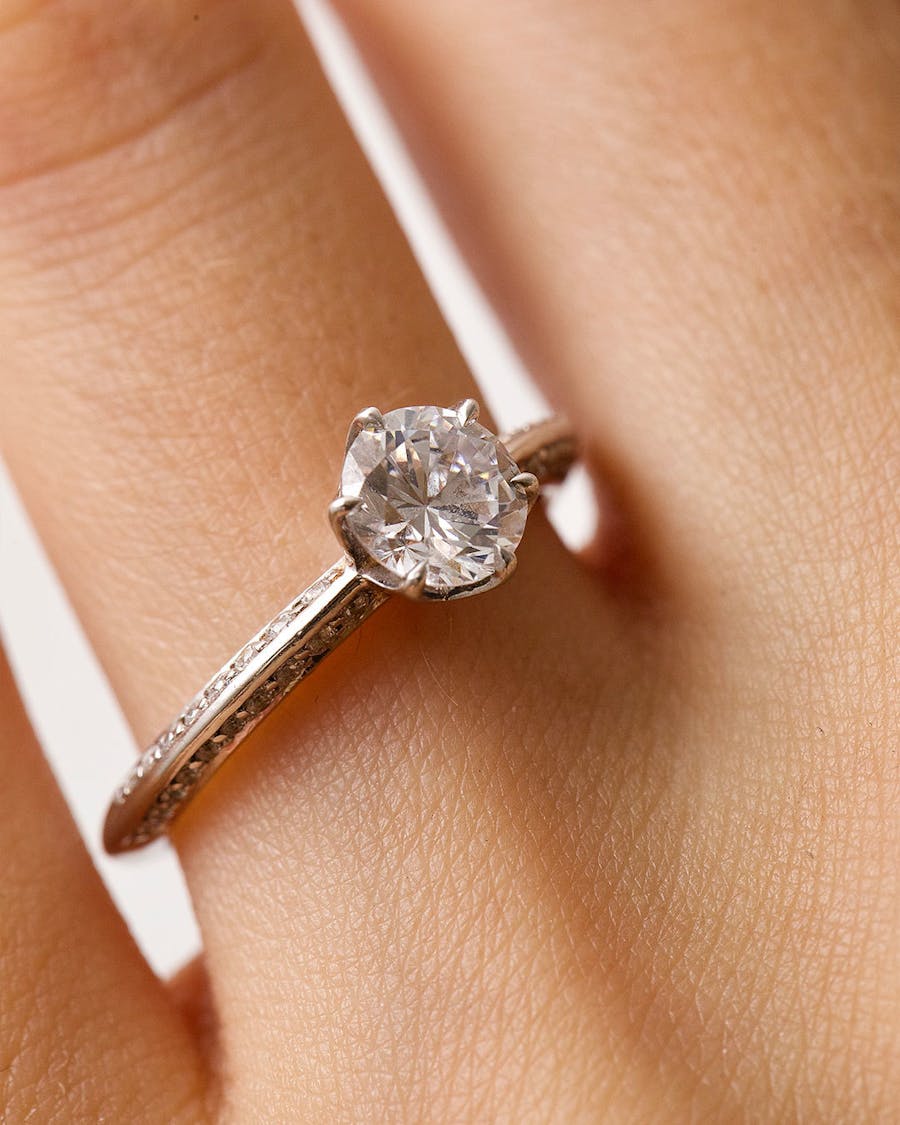white gold diamond engagement rings